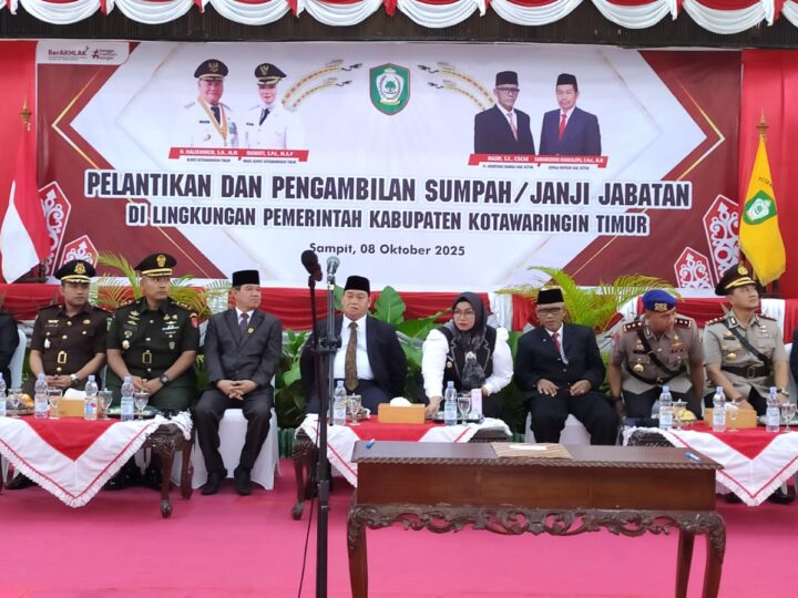 Komandan Kodim 1015/Sampit Hadiri Pelantikan Dan Pengambilan Sumpah Jabatan di Lingkungan Pemerintah Kabupaten Kotim.