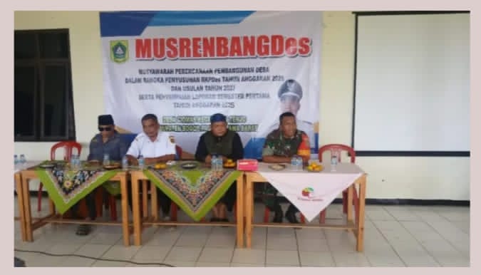 Danramil 0621-23/PP Kapten Inf Masrul Hadiri MurenbangDes Tingkat Desa di Aula kantor Desa Ciomas