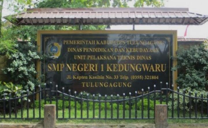 SMPN 1 Kedungwaru Tulungagung Menuai Kecaman: Tahan Ijazah Siswa Hanya Karena Kehilangan Buku
