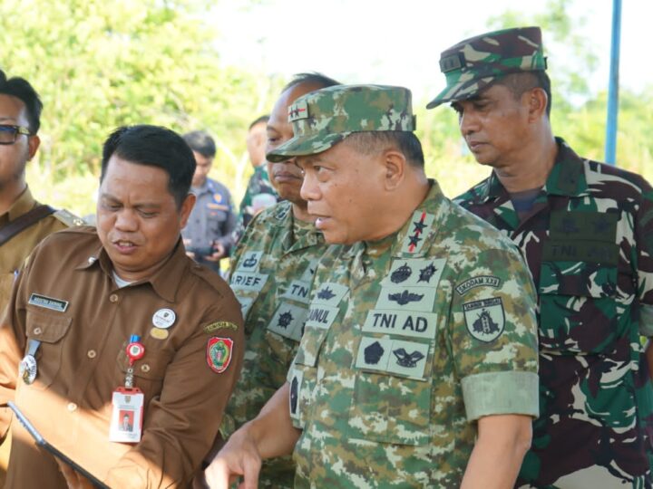 Perkuat Kekuatan Militer Kalimantan Tengah, Kasdim Palangka Raya Dampingi Pangdam XXII Tambun Bungai Tinjau Lokasi Pembangunan Resimen Induk