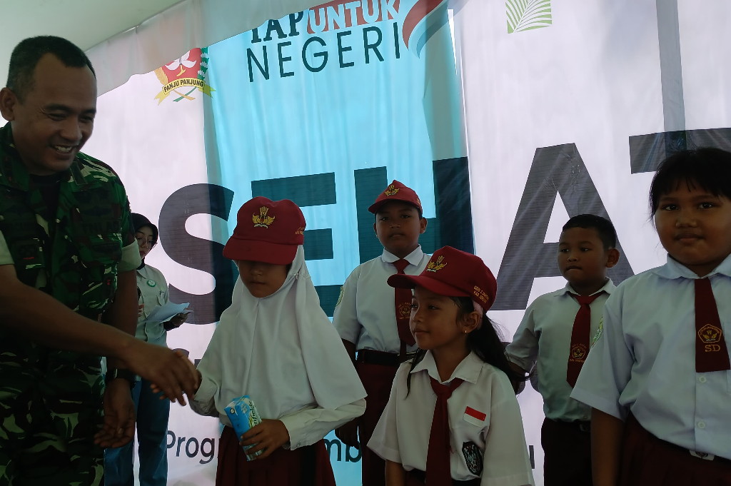 Komandan Kodim 1015/Sampit Launching Program Pemberian Susu Sehat Bernutrisi (Sehati) Kepada Generasi Penerus Bangsa.