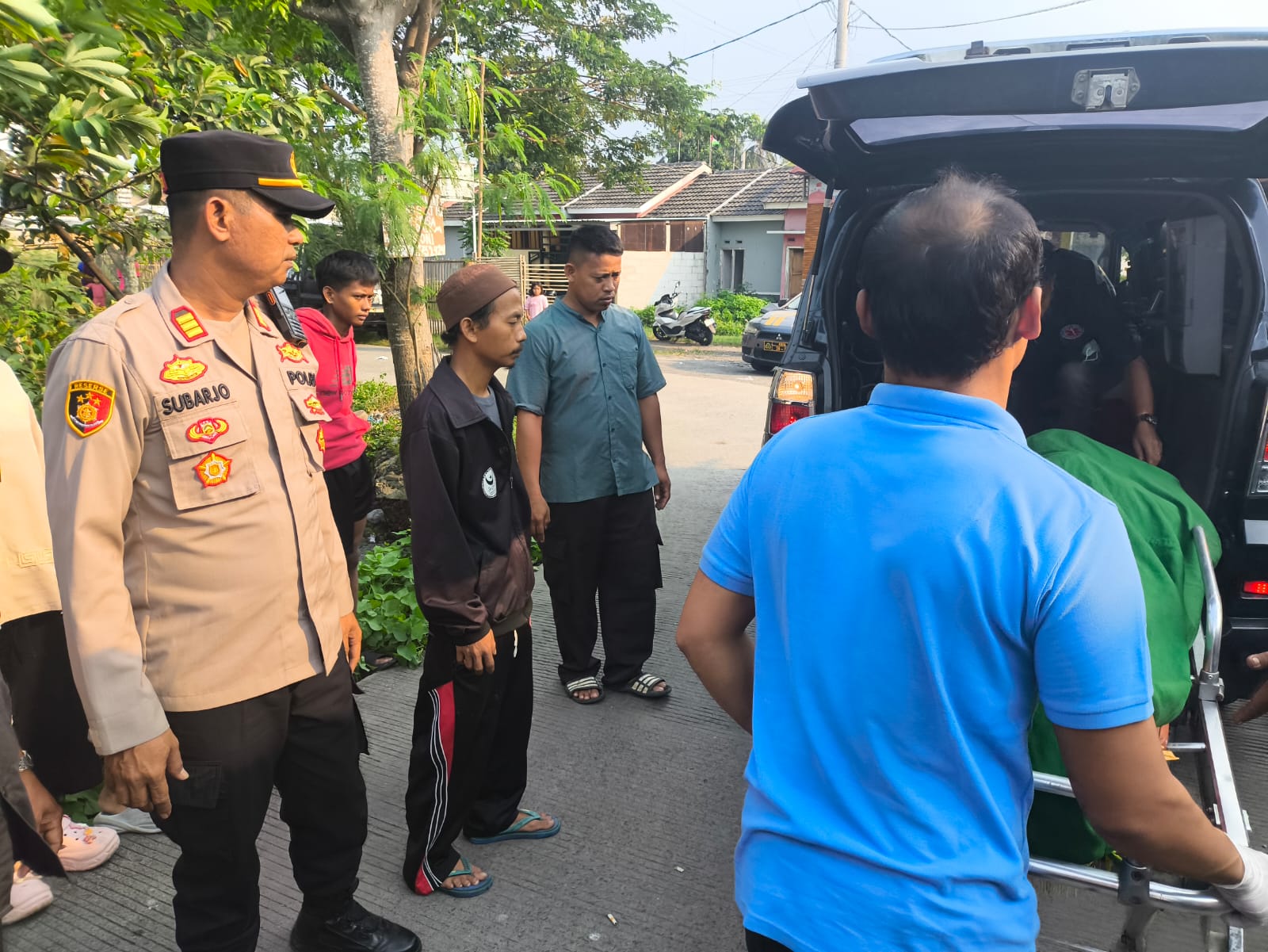 Polsek Mauk Cek TKP Anak Bunuh Ayah Kandung, Terduga Pelaku Diamankan