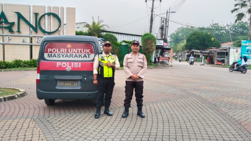 Polsek Panongan Laksanakan Strong Point Gatur Lalin di Perempatan Lugano Citra Raya