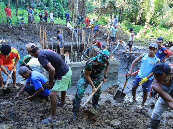 Wujudkan Impian Warga, Satgas TMMD ke-126 Kodim 1505/Tidore Genjot Pembangunan Sumur Air Bersih