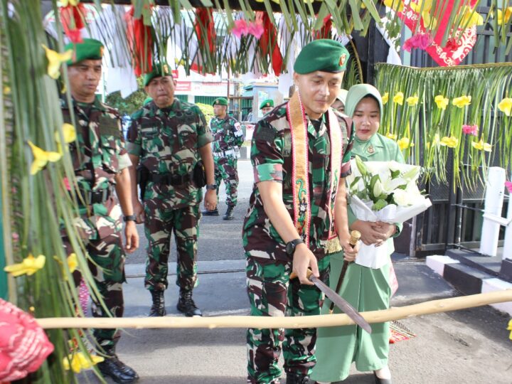 Sambut Pejabat Dandim Baru, Kodim Palangka Raya Gelar Tradisi Satuan
