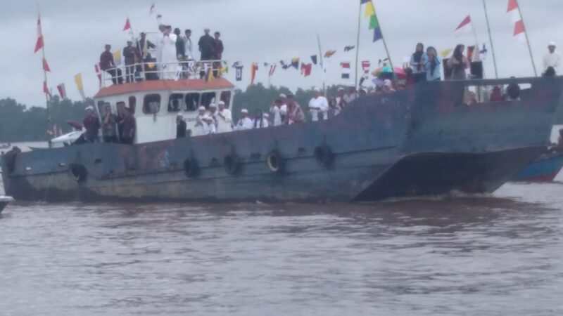 Acara Selamatan/Sedekah Laut di Pegatan Kabupaten Katingan Kalimantan Tengah Telah Dilaksanakan Secara Meriah, Aman dan Kondusif.