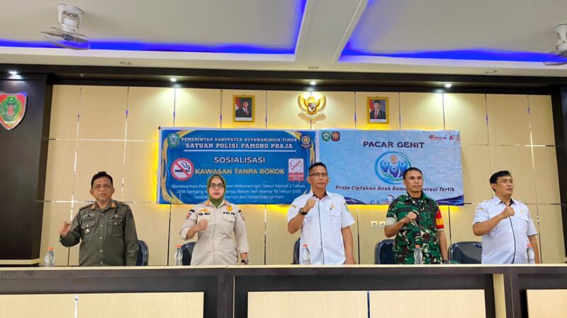 Satpol PP Kotim Gandeng Koramil 1015-05/Kota Besi Gelar Sosialisasi Wawasan Kebangsaan, “Pacar Genit”, dan Kawasan Tanpa Rokok di SMP Negeri 1 Kota Besi sebagai Upaya Pencegahan Kenakalan Remaja