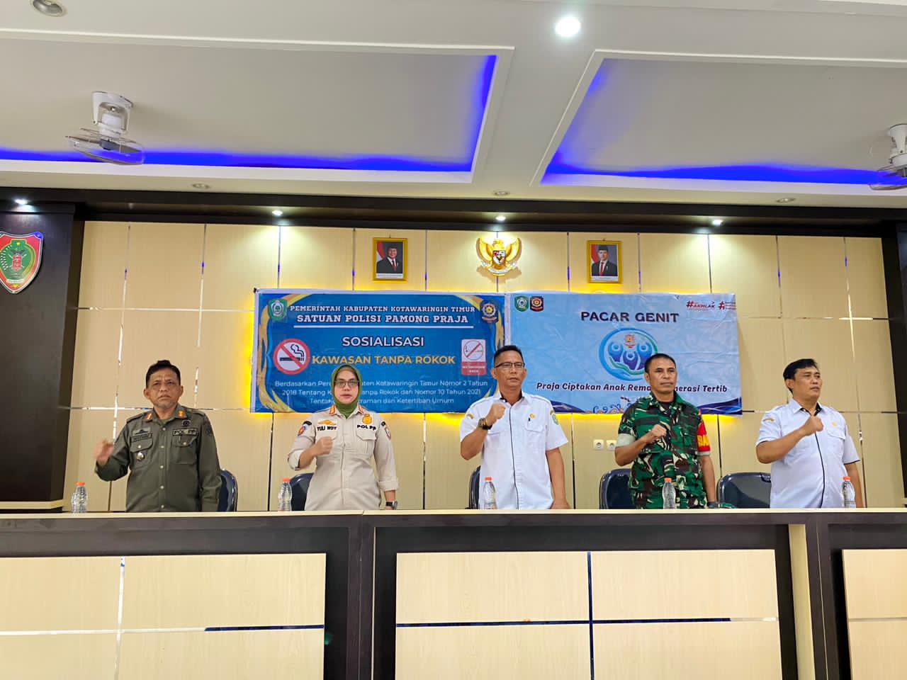 Satpol PP Kotim Gandeng Koramil 1015-05/Kota Besi Gelar Sosialisasi Wawasan Kebangsaan, “Pacar Genit”, dan Kawasan Tanpa Rokok di SMP Negeri 1 Kota Besi sebagai Upaya Pencegahan Kenakalan Remaja