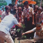 SMAN 1 KUMAI TERIMA 32 PANEL DIGITAL GUBERNUR KALTENG DIDUKUNG SEKDA KOBAR DAN KEPALA SEKOLAH DORONG TRANSFORMASI PENDIDIKAN MENUJU NASIONAL