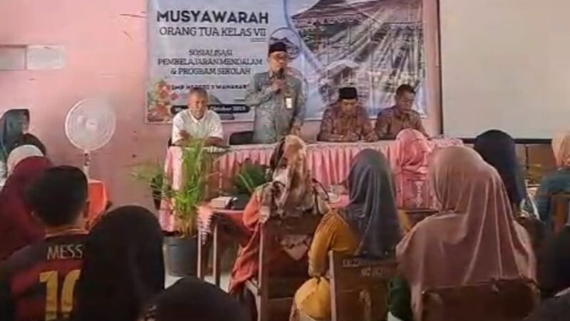 Rapat Komite Sekolah SMPN 3 Wanasari dan Wali Murid Sepakati Sumbangan Pembinaan Anak Didik Baru