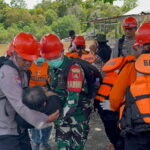 BASARNAS DAN PEMKOT PALANGKARAYA GELAR SIMULASI BANJIR DI KECAMATAN BUKIT BATU