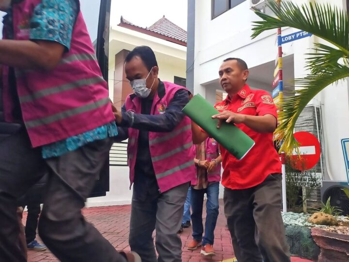Salah Satu Pejabat di Kabupaten Sampang – Madura Ditahan Kejari, Negara Telah Dirugikan Rp 2,9 Miliar.