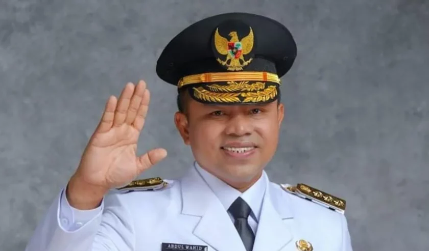 Gubernur Riau Abdul Wahid yang Terjaring OTT, Hari ini Dibawa KPK ke Jakarta