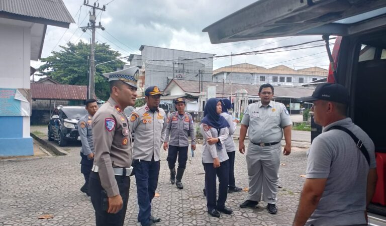 Satlantas Polres Bangka Gelar Ramcek Angkutan Umum di Terminal Sungailiat untuk Dukung Ops Zebra Menumbing 2025