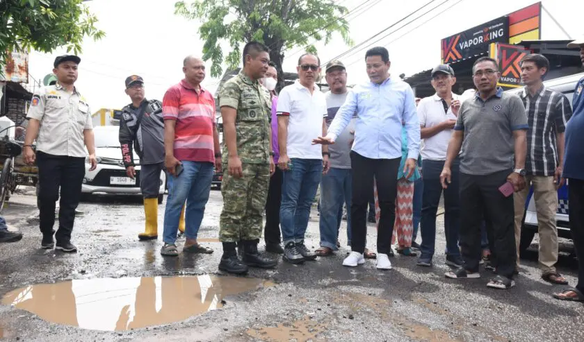Bupati Subandi: Jalan Bluru Kidul Sidoarjo Rencananya Akan Dibeton Usai Lebaran 2026, Karena Rusak Sangat Parah.