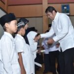 Peringati HUT Korpri Wabup Gagarin Sumrambah Buka Khitan Massal Baznas Pacitan di Gedung Karya Darma