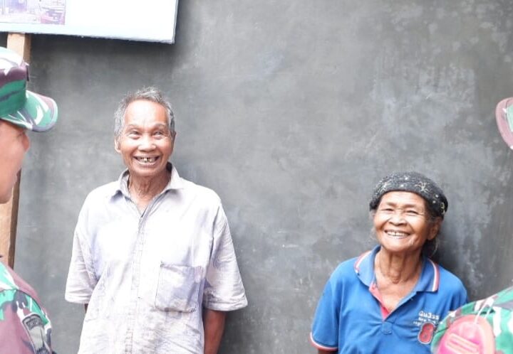 Senyum Bahagia Yang Dirasakan Mbah Jemu, Berkat TMMD 126 Kodim Pacitan Rumahnya Berdiri Kokoh