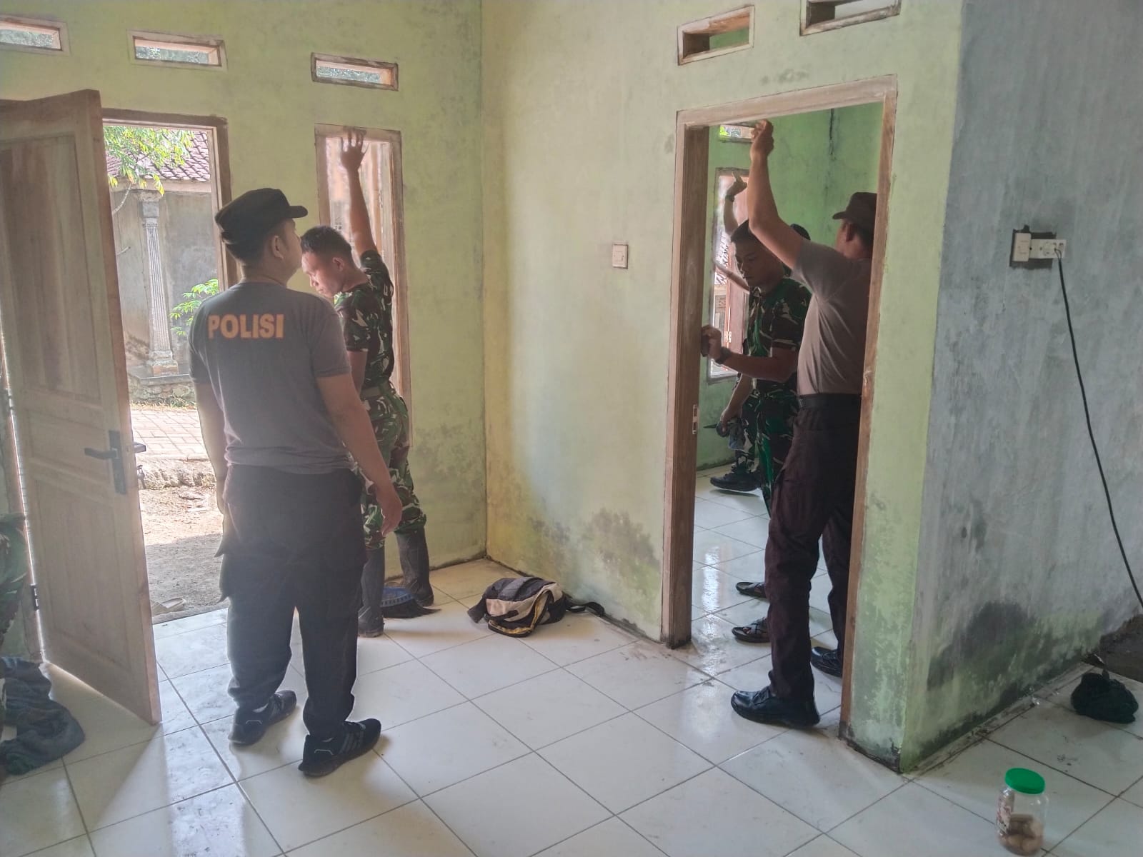 Satgas TMMD ke-126 Lanjutkan Perehaban Rumah Tidak Layak Huni (RTLH) dengan Progres Capai 98%