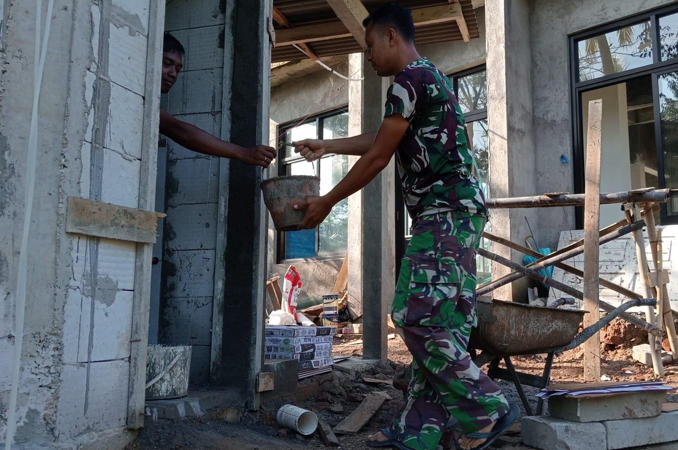 Satgas TMMD ke 126 Kodim Pacitan Dalam Pembuatan Kamar Mandi Mushola Mencapai Progres 90 Persen  