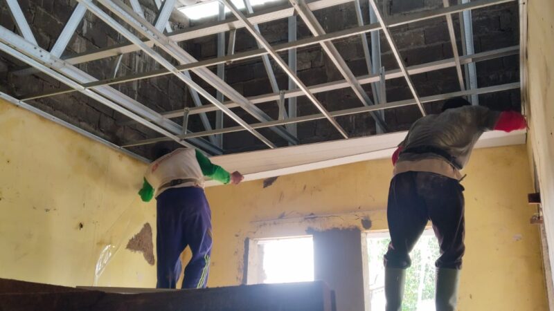 Sasaran Tambahan Satgas TMMD 126 Kodim 0801/Pacitan Lanjutkan Renovasi Polindes