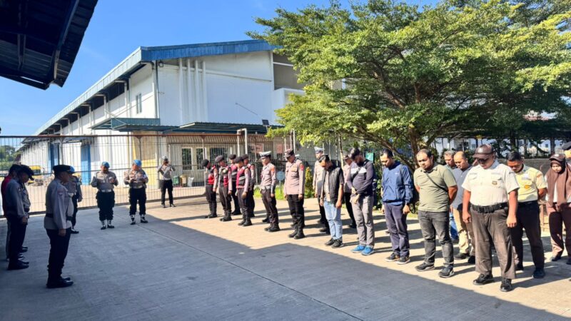 Polsek Cikupa Gelar Apel Pengamanan Aksi Unjuk Rasa FSPMI Tangerang Raya di PT. Sinarintan Putranusa