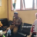 Camat Seranau Dampingi Irbansus Monitoring di Kantor Desa Terantang Hilir