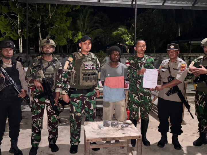 Ciptakan Wilayah Perbatasan Yang Aman, Satgas Pamtas RI-PNG Statis Yonif 643/Wns Gelar Sweeping