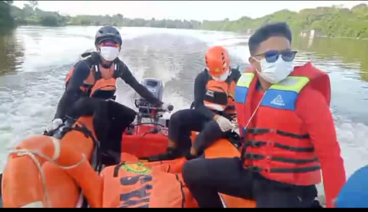 HILANG KETIKA MANDI DI SUNGAI SELULUK MENDAWAI, SARI DITEMUKAN TAK BERNYAWA