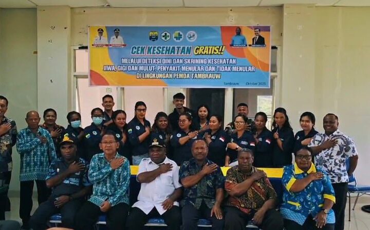 Satgas Pamtas Kewilayahan RI-PNG Yonif 763/SBA Berkolaborasi dengan Puskesmas Tambrauw Laksanakan Yankes Gratis di Wilayah Penugasan