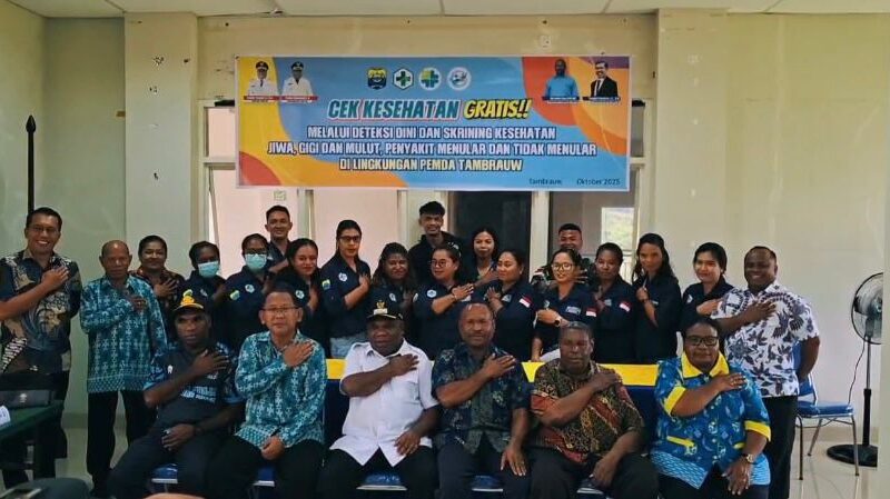 Satgas Pamtas Kewilayahan RI-PNG Yonif 763/SBA Berkolaborasi dengan Puskesmas Tambrauw Laksanakan Yankes Gratis di Wilayah Penugasan