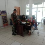 Pererat Sinergitas, Babinsa Koramil 1016-02/Bukit Batu, Kodim1016/Palangka Raya Komsos Dengan Perangkat Kelurahan