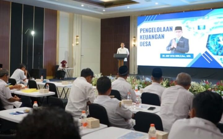 Ketua DPRD Pacitan Tekankan Disiplin dan Akuntabilitas Dalam Pengelolaan Keuangan Desa