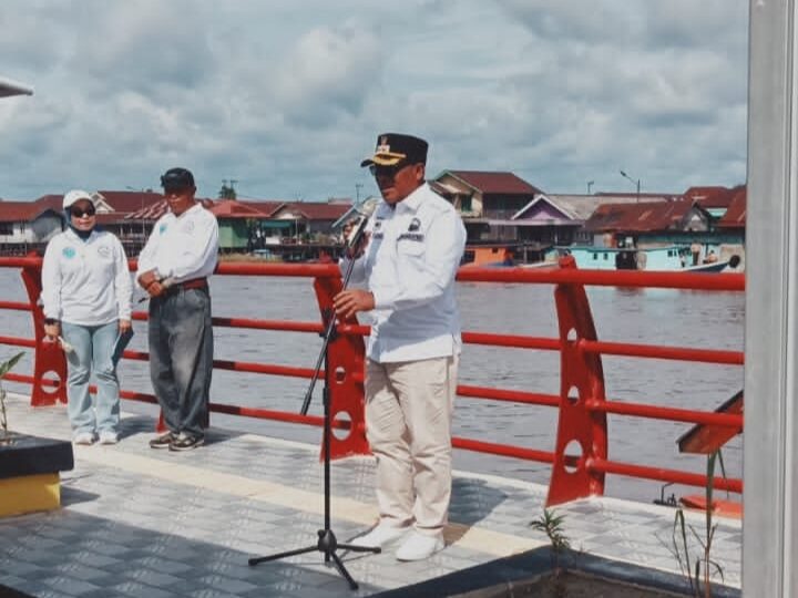 Lomba Dayung Bupati Cup di Kampung Sega Kotawaringin Barat.