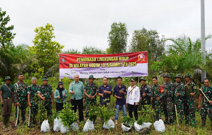 Kodim 1015/Sampit Gelar Program Pembinaan Lingkungan Hidup Dengan Menanam 1.000 Pohon