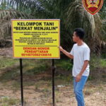 Pemilik Perekebunan di Desa Menjalin, Kecamatan Parenggean KOTIM Memasang Nama Kelompok Tani Berkat Menjalin Secara Diam-diam Tanpa Ijin.