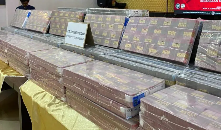 Uang Rp70 Miliar Hasil Korupsi Proyek Pelabuhan Diamankan Oleh Kejari Tanjung Perak Surabaya