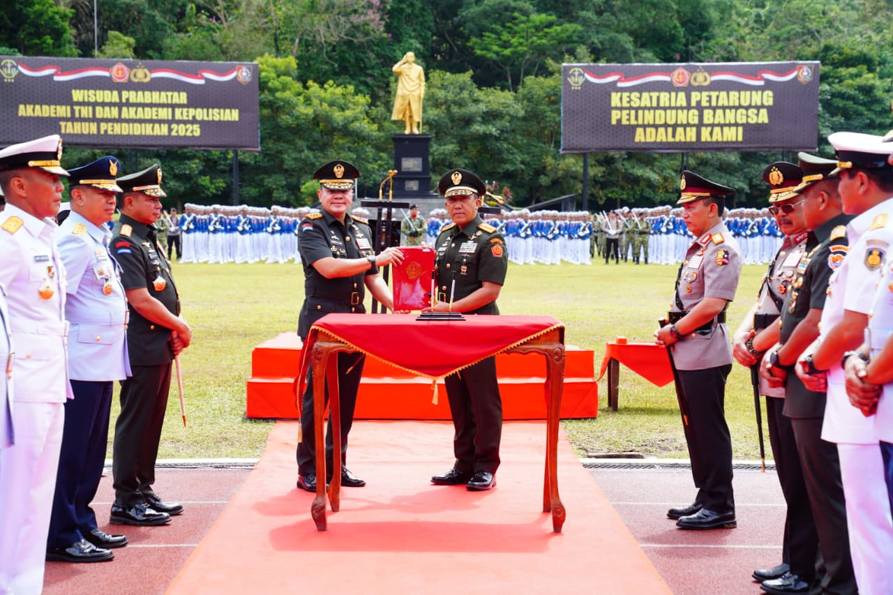 Panglima TNI dan Kapolri Lantik 1.621 Prabhatar di Akmil Magelang