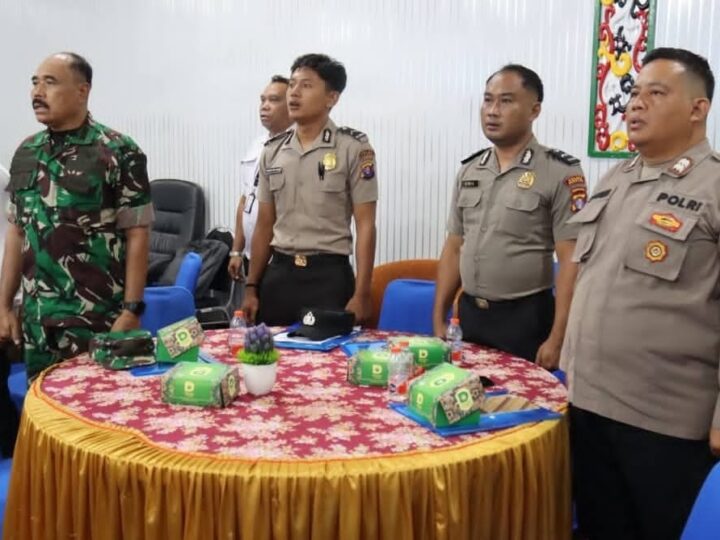 Komandan Kodim 1015/Sampit Hadiri Rapat Evaluasi Pengendalian Karhutla di Wilayah Kab Seruyan TA 2025.