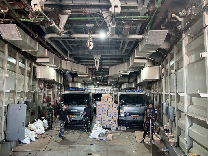 TNI AD All Out Kerahkan Personel dan Peralatan, Percepat Pemulihan Banjir Aceh