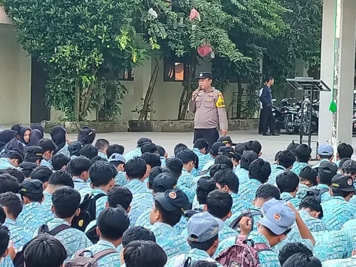 Polsek Panongan Berikan Arahan Kamtibmas kepada Siswa SMK Citra Nusantara