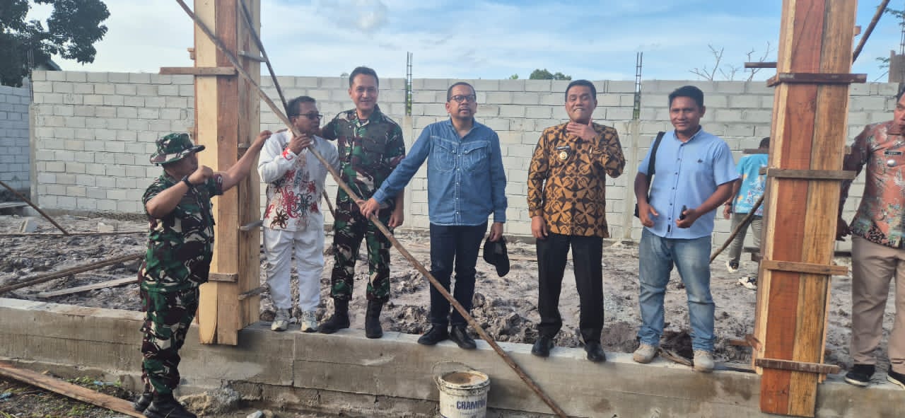 Dandim 1016/Palangka Raya Dampingi Kepala Staf Kepresidenan Tinjau Pembangunan Koperasi Merah Putih