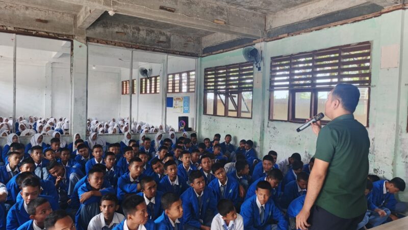 Polsek Kronjo Edukasi Pelajar SMA Bahaya Narkoba