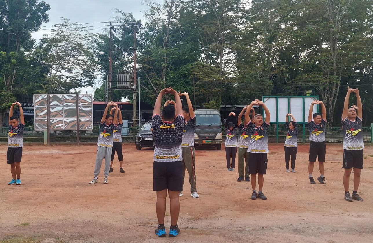 Jaga Kesehatan Fisik, Kodim 1015 Sampit Laksanakan Olahraga Bersama.