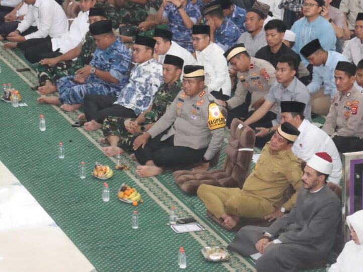 Jelang Akhir Tahun, Polresta Tangerang dan Forkopimda Gelar Istighosah dan Tablig Ustaz Adi Hidayat