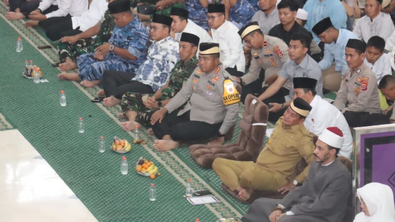 Jelang Akhir Tahun, Polresta Tangerang dan Forkopimda Gelar Istighosah dan Tablig Ustaz Adi Hidayat
