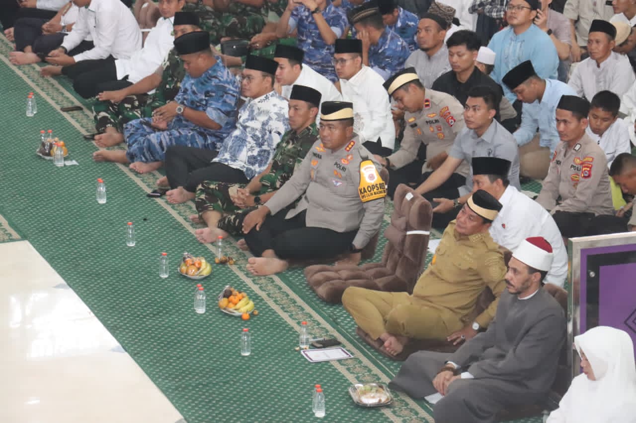 Jelang Akhir Tahun, Polresta Tangerang dan Forkopimda Gelar Istighosah dan Tablig Ustaz Adi Hidayat