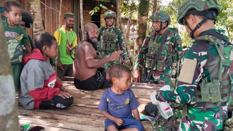 Sehat Bersama Satgas Mobile Yonif 300/Brajawijaya