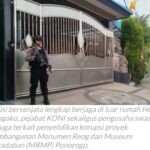 Saat Geledah Kantor Kontraktor Proyek Monumen Reog di Surabaya, KPK Menyita Senjata Api