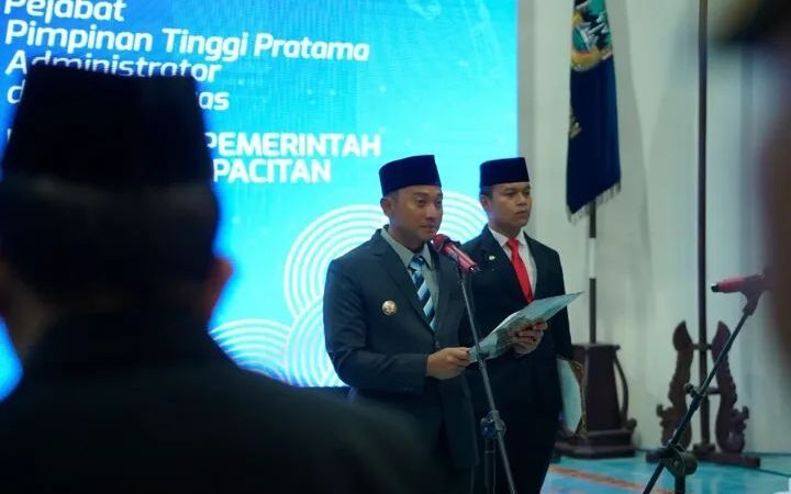 Pejabat Pimpinan Tinggi Pratama Administrator Dan Pengawas Lingkup Pemkab Pacitan Dilantik Bupati Indrata Nur Bayuaji