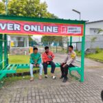 Bhabinkamtibmas Kelurahan Sukamulya Laksanakan Ngariung Bersama Ojol, Sampaikan Pesan Kamtibmas